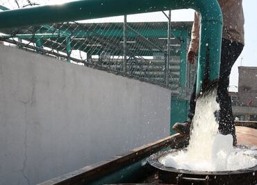 Ante la disminución en la presión del agua, Sacmex abastece colonias de Azcapotzalco con pipas