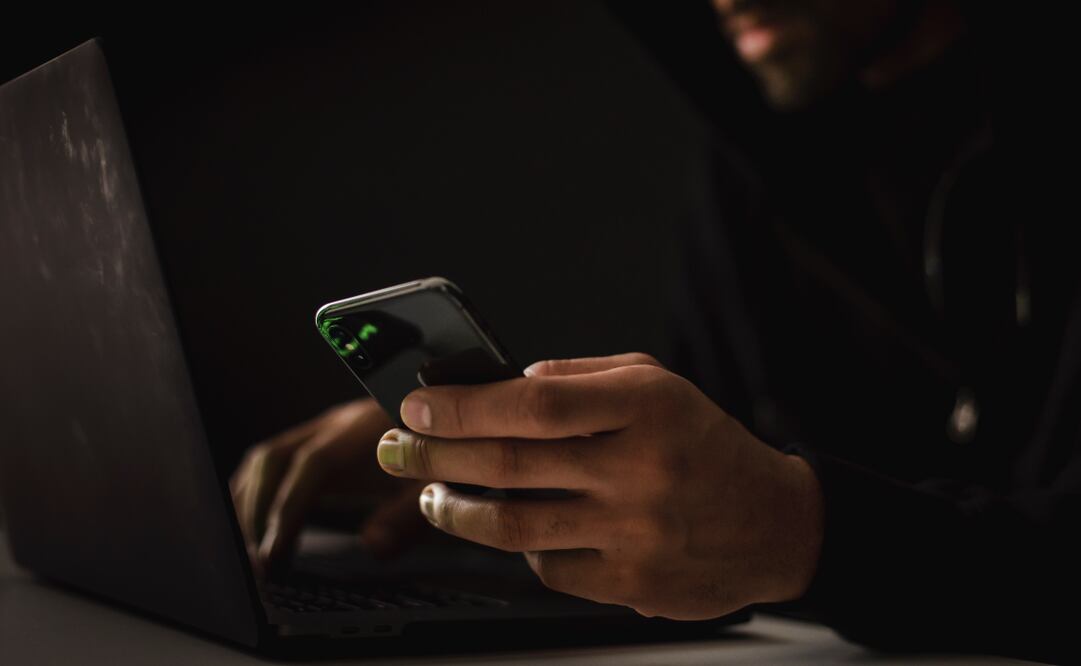 Nuestro dispositivo Android guarda muchos de nuestros datos personales, de ahí la importancia de protegerlo de los peligros externos. Foto: Pexels