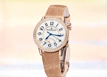 Tres cúpulas horarias que miran el cielo