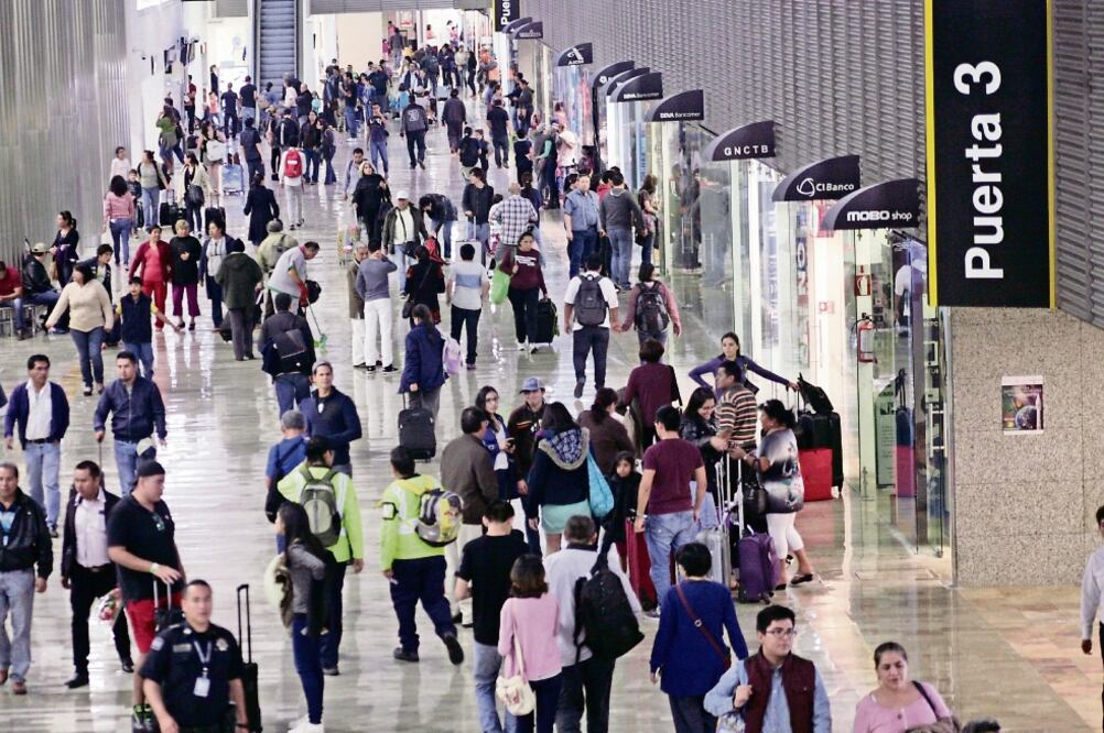 Con estas inversiones, GAP espera que el Aeropuerto Internacional de Guadalajara incremente su capacidad de recepción a 40 millones de personas en 2029. Foto: Archivo/El Universal