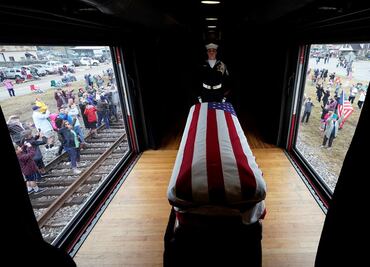 Tras 4 días de homenajes, entierran a George H.W. Bush en Texas