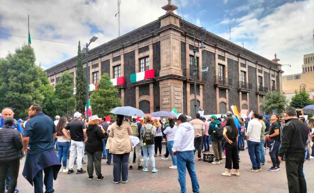 Los inconformes destacaron que no son oposición, son civiles que continuarán luchando por la defensa de su trabajo y del Poder Judicial. Foto: Macrina Vázquez/EL UNIVERSAL