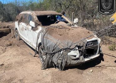 Encuentran un Audi enterrado durante operativo de búsqueda de desaparecidos en Chihuahua