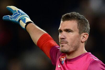 Ex portero del PSG es detenido por golpear a su esposa