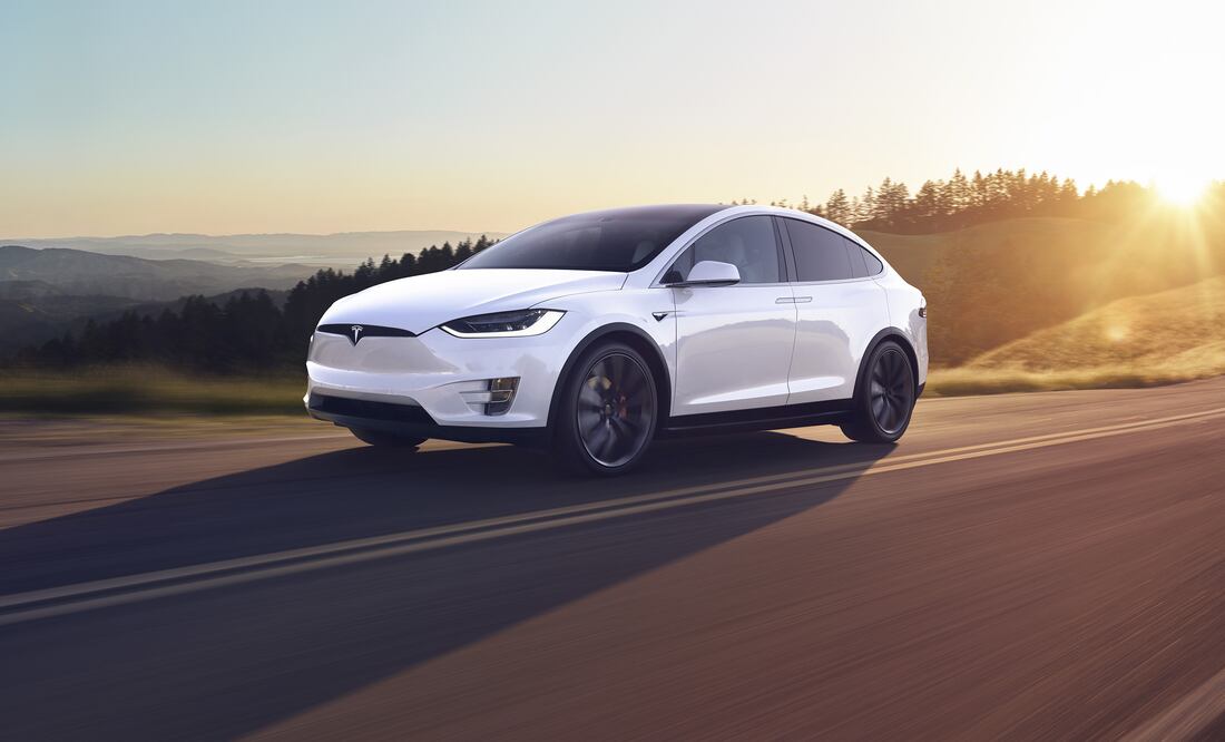Tesla llama a revisión a 15 mil Model X en Norteamérica
