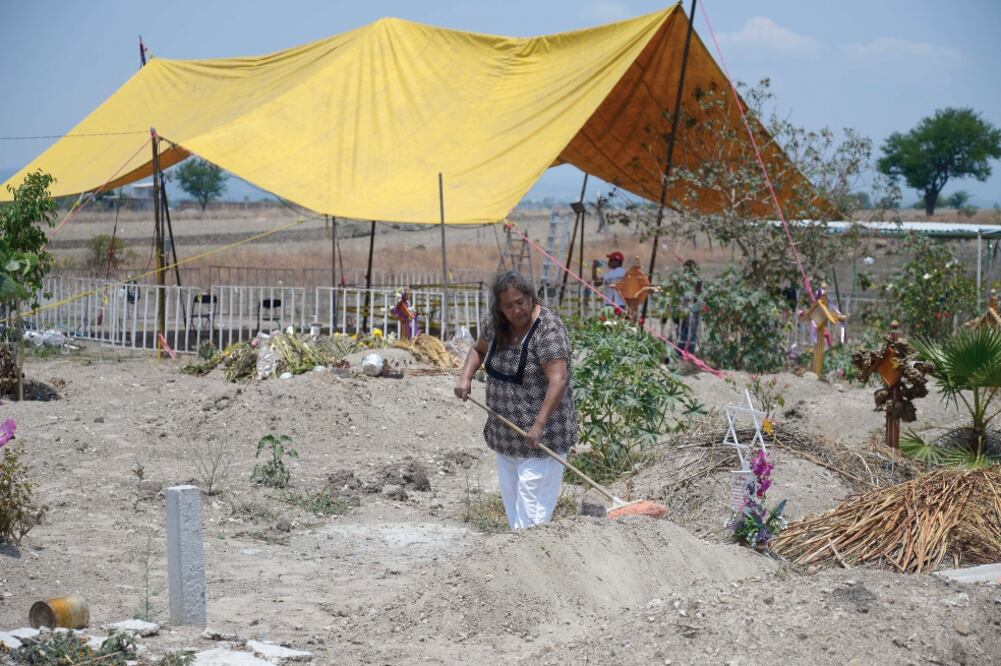 Para el proceso de análisis, se contará con la instalación de carpas que resguardarán a familiares de víctimas y observadores (CIUDADANOS MX)