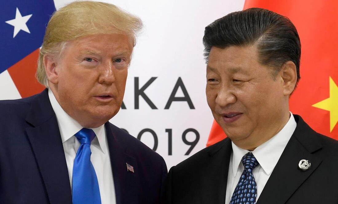 El presidente Donald Trump posa para una foto con el presidente chino Xi Jinping durante una reunión paralela a la cumbre del G-20 en Osaka, al oeste de Japón, el 29 de junio de 2019. Foto: AP