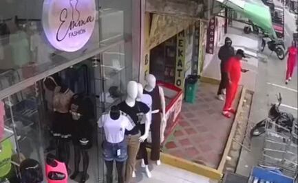 VIDEO: ¡Suertudo! Le apuntaron con una pistola y el arma falló dos veces