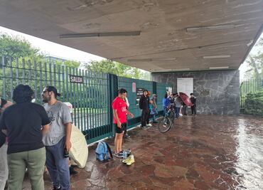 Parque Bicentenario continúa cerrado; decenas de personas vieron frustrados sus planes de paseo
