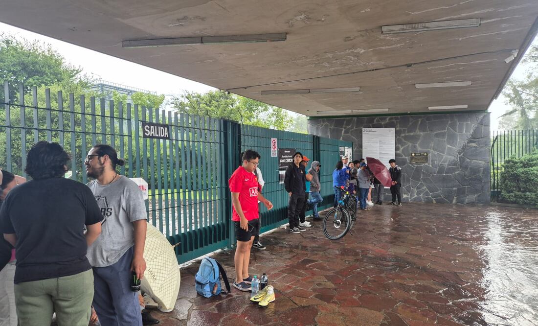 Las puertas del Parque Bicentenario continúan cerradas, tras el anuncio del retiro de la concesión a la empresa que lo operaba. (Foto: Jorge Alejandro Medellín/ EL UNIVERSAL)