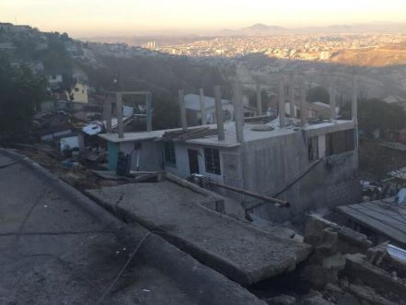 ​Colapsan al menos 70 casas en colonia de Tijuana