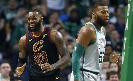 LeBron se impone y Cavs vence a Celtics