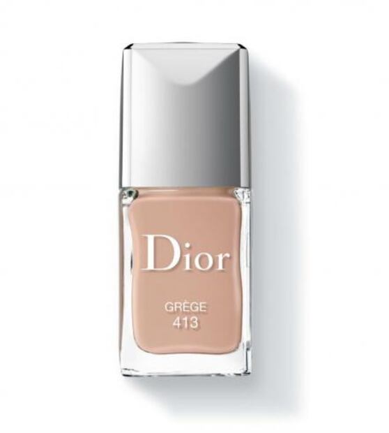  Alto a las uñas descuidadas: 5 esmaltes nude que te harán sentir segura