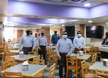 A días de la reapertura de La Polar, cliente denuncia que lo "chinearon" en estacionamiento