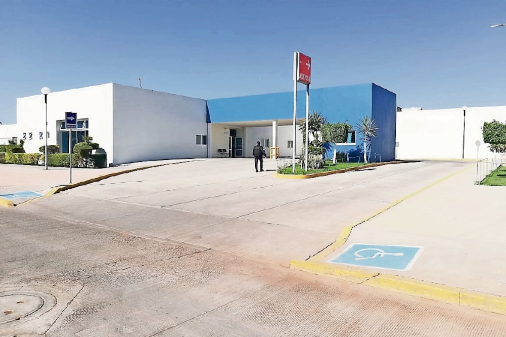 Los hechos. Dos hombres asesinaron frente a personal y pacientes a un sujeto que ingresó por herida de bala. FOTO: XÓCHITL ÁLVAREZ. EL UNIVERSAL