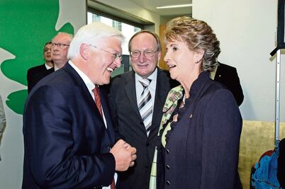 Presumen de “logros”