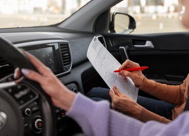 Semana Santa: Qué papeles llevar en un viaje en carretera