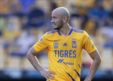 Carlos González es baja de Tigres por probable positivo a Covid-19