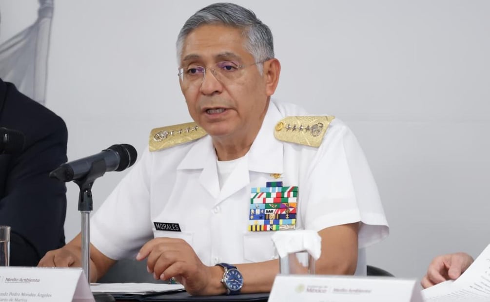 Raymundo Pedro Morales, secretario de Marina durante conferencia sobre derrame de hidrocarburo en el Golfo de México (26/03/2026). Foto: Fernanda Rojas / EL UNIVERSAL