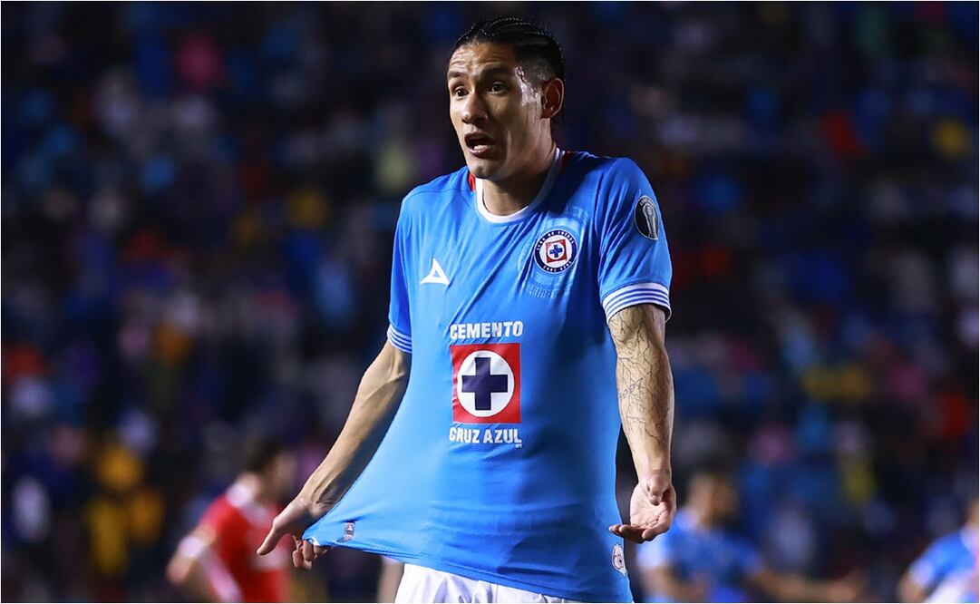 Uriel Antuna en un partido con Cruz Azul. FOTO: IMAGO7