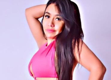 La Pompis modela minivestido con transparencias y conquistó la red