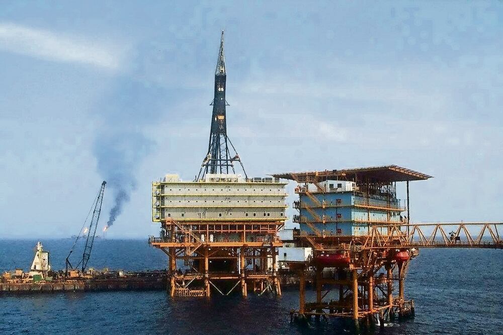 La declinación de los campos maduros tocó fondo y ha sido uno de los retos más importantes, destacó el director general de Pemex. Foto: Archivo / El Universal