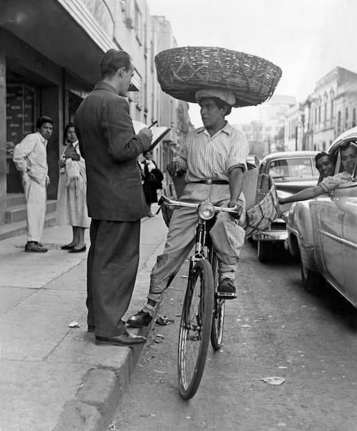 El pan viajaba en la cabeza