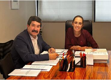 Claudia Sheinbaum descarta dejar fuera de su equipo de trabajo a Javier Corral