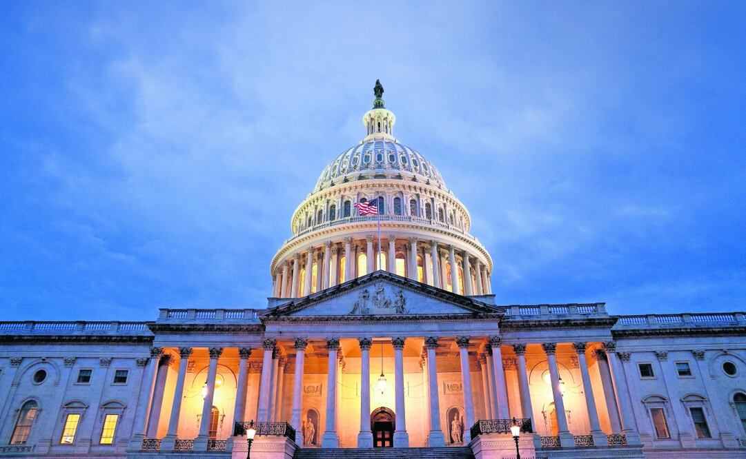 El Capitolio en Washington. Para el mundo, las elecciones estadounidenses giran en torno a quién ocupará la Casa Blanca, pero para muchos ciudadanos, la batalla por el Congreso es igualmente importante. Foto: Stefani Reynolds / AFP