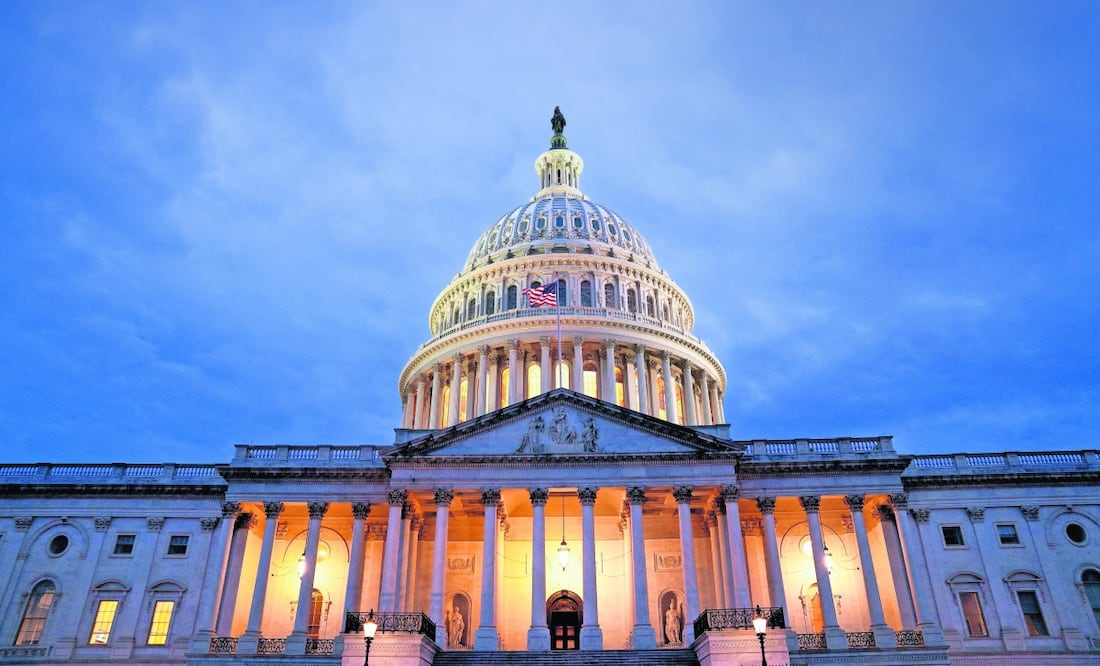El Capitolio en Washington. Para el mundo, las elecciones estadounidenses giran en torno a quién ocupará la Casa Blanca, pero para muchos ciudadanos, la batalla por el Congreso es igualmente importante. Foto: Stefani Reynolds / AFP