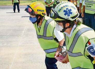 Rescatan a sujeto que intentó lanzarse desde barandal de hotel en la colonia Obrera