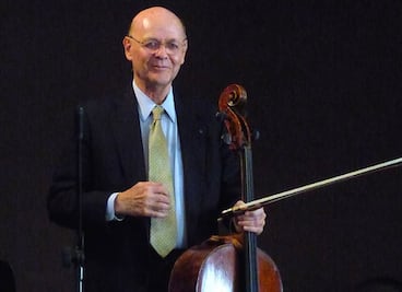 Reconocen al violonchelista Carlos Prieto con la Presea Sor Juana Inés de la Cruz