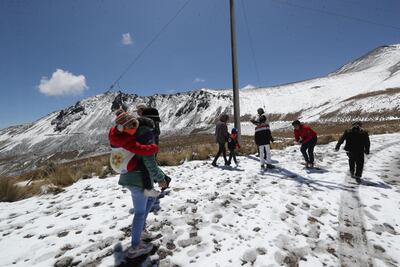 En plena primavera, Nevado de Toluca amanece cubierto de nieve