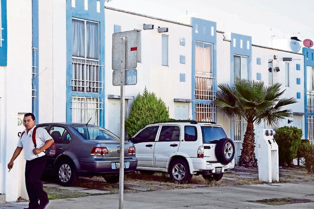 En 2015 el Infonavit inició un programa piloto para reestructurar en pesos 15 mil créditos que estaban fijados en salarios mínimos. (FOTO: ARCHIVO EL UNIVERSAL)