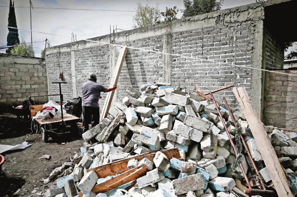 Xochimilco. Autoridades capitalinas y la Fundación Carlos Slim trabajan en la reconstrucción de 223 casas de Xochimilco, dijo Miguel Mancera 