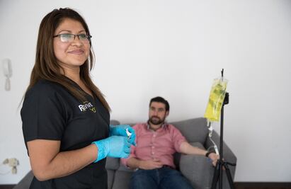 "Revive", servicio a domicilio contra la cruda