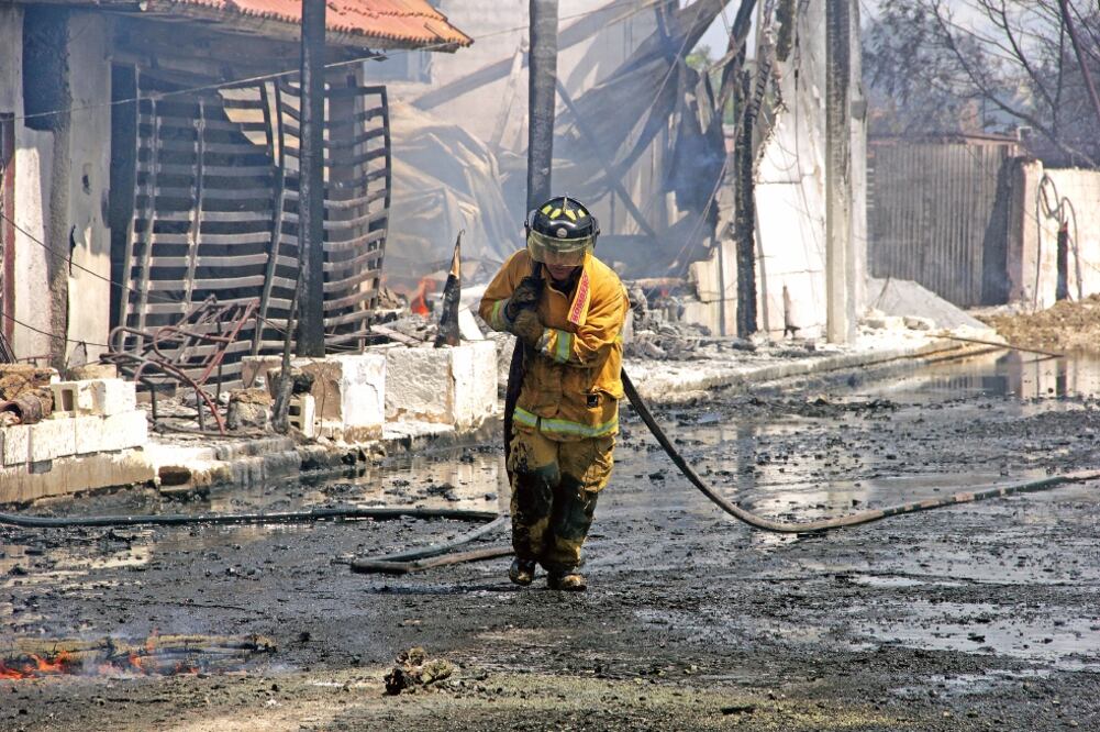 El lunes pasado se registró un incendio en una recicladora de aceite; el percance cobró la vida de dos menores (EMILIO VÁSQUEZ. EL UNIVERSAL)