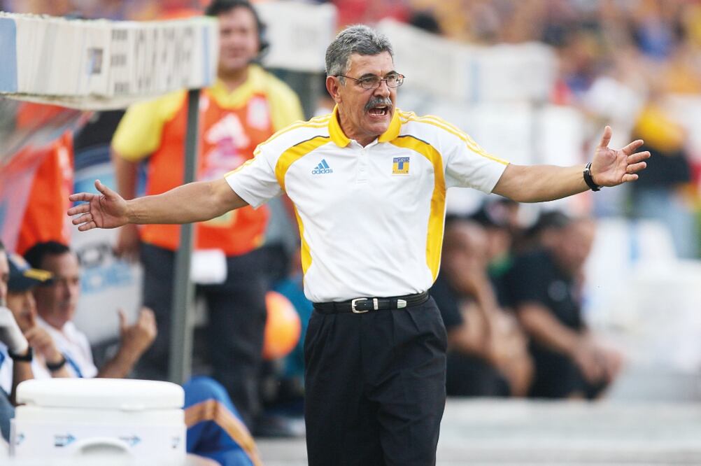 Al ahora timonel nacional, Ricardo Ferretti, se le concedió la no intromisión en sus decisiones durante los próximos cuatro partidos que dirigirá al Tricolor (ARCHIVO EL UNIVERSAL)