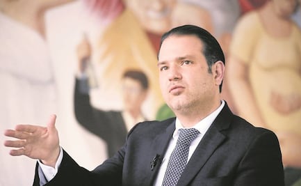 Preparan las maletas al panista