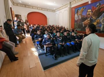 Metro impulsa programa para atención de casos de adicciones y trastornos de salud mental; 250 efectivos inician capacitación