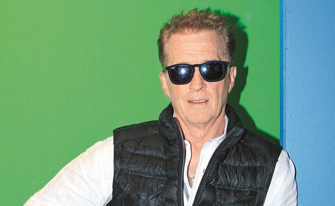 El cantante confiesa que nunca le gustó ir a la escuela; en cambio, como portero de futbol ganó un torneo interescolar