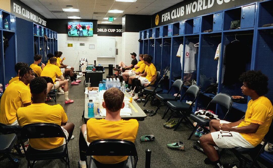 Los suplentes del Dortmund en el vestidor del TQL Stadium / Foto: Borussia Dortmund