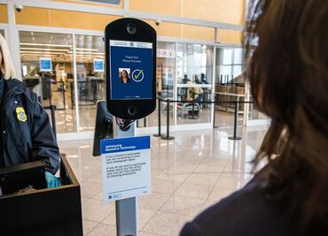 Aerolíneas usan reconocimiento facial como pase de abordar