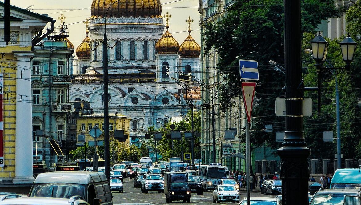 Rusia es un país en el que la gasolina es muy barata, por lo que no gastarás mucho en recargar combustible: Fotos cortesía Pyxabay y flickr