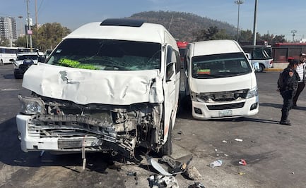 Chocan dos unidades de transporte público en andenes del CETRAM Indios Verdes; 14 personas resultaron lesionadas