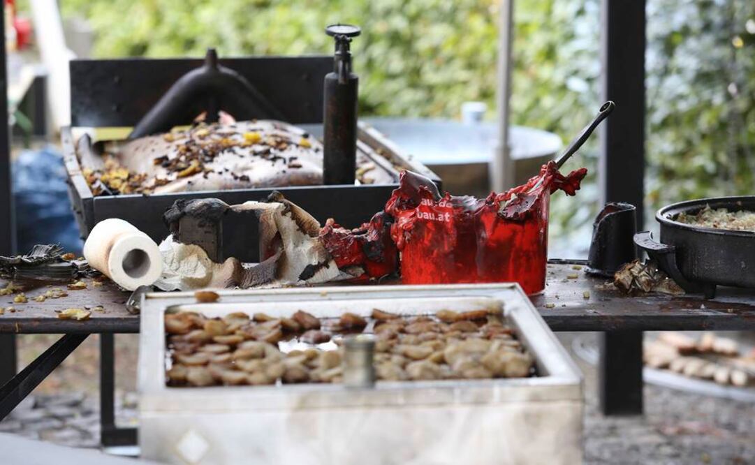 La explosión podría deberse a gotas de lluvia que cayeron en el aceite caliente (Foto: AP)
