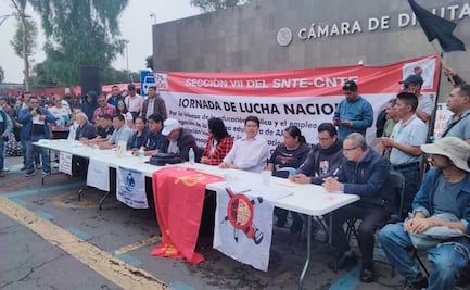 Con plantón, insiste la CNTE en reanudar mesa de diálogo con AMLO