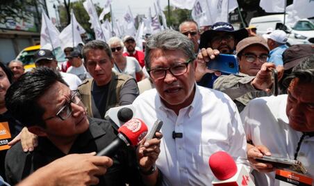 “Hoy se entierra todo tipo de cargadas”; el reto es la unidad: Monreal