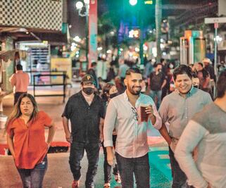 Cierran bares ante alza de contagios, en Baja California