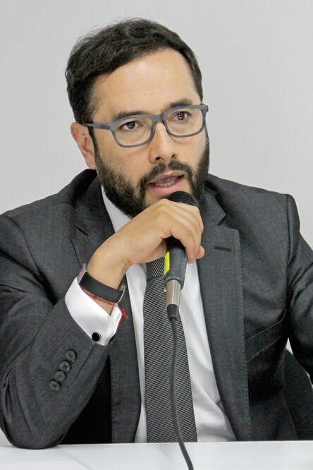 En la foto: Víctor Hugo Romo, diputado local perredista (ARCHIVO. EL UNIVERSAL)